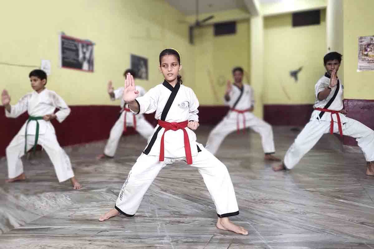Advantages of Learning Karate | जानिए मार्शल आर्ट सिखने के फायदे।